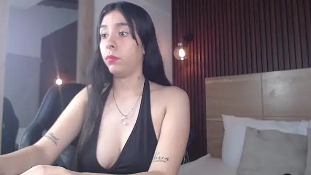 Snapshot of fer333_x chatting on 07-10-26, 02:44 fer333 x online show from 07-10-26, 02:44