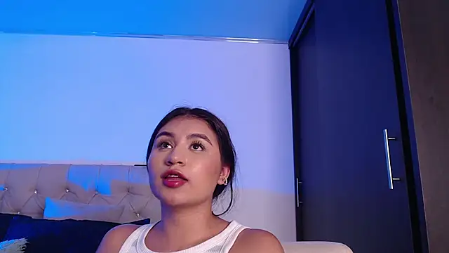 zayda23 online show from 07-08-26, 01:52