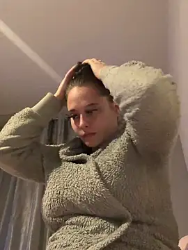 Poppylooloo online show from 04-22-26, 08:04