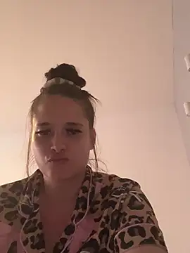 Poppylooloo online show from 06-14-26, 01:45