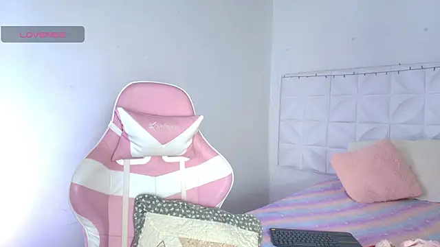 Ivonny Goldie online show from 06-04-26, 01:21