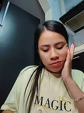 Nicol Alvarez1 online show from 05-26-26, 05:16