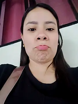 Nicol Alvarez1 online show from 04-24-26, 08:33