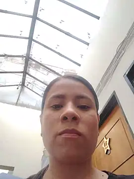 Nicol Alvarez1 online show from 05-14-26, 10:29
