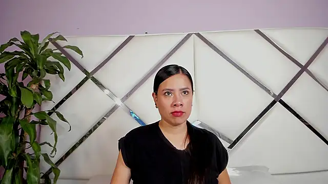 Nicol Alvarez1 online show from 05-07-26, 09:07