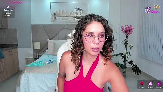 sienna luxor online show from 05-03-26, 07:17