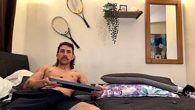 Aaron wheel online show from 05-11-26, 12:34