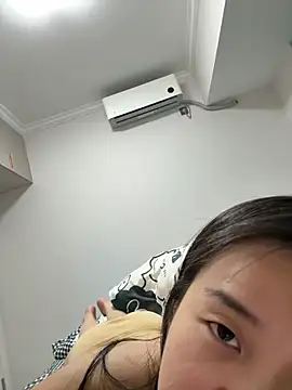 NiNa5203 online show from 05-11-26, 03:18