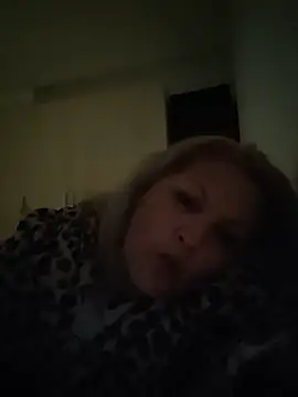 Divineblond online show from 11-13-25, 06:56