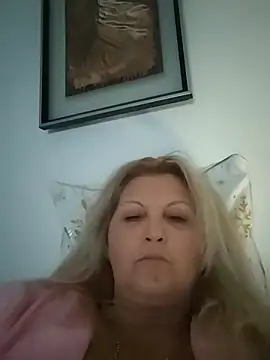 Divineblond online show from 02-15-26, 07:57