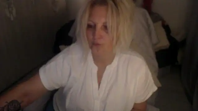 Divineblond online show from 04-15-26, 07:58