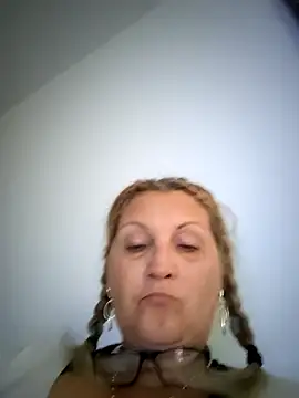 Divineblond online show from 10-09-25, 02:17