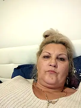 Divineblond online show from 11-28-25, 07:36