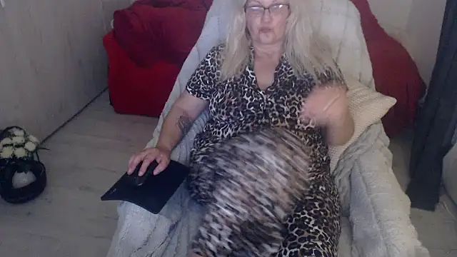 Divineblond online show from 03-30-26, 01:18