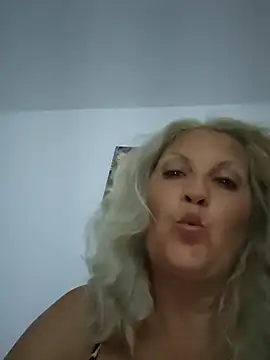 Divineblond online show from 07-05-26, 10:38