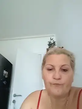 Divineblond online show from 11-12-25, 01:15