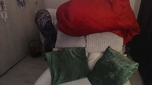 Divineblond online show from 04-04-26, 06:36