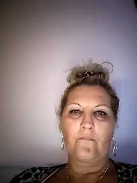 Divineblond online show from 10-13-25, 08:21