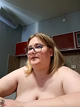 Snapshot of IrenRori chatting on 05-11-26, 08:27 IrenRori online show from 05-11-26, 08:27