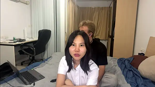 BunnyBom online show from 04-23-26, 04:19