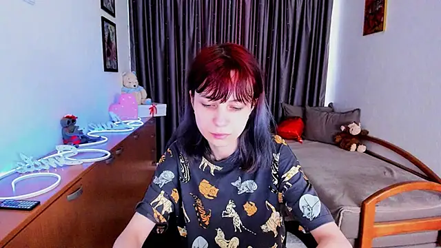 MiniLysii online show from 06-17-26, 05:40