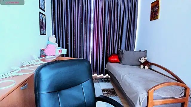 MiniLysii online show from 05-10-26, 05:44