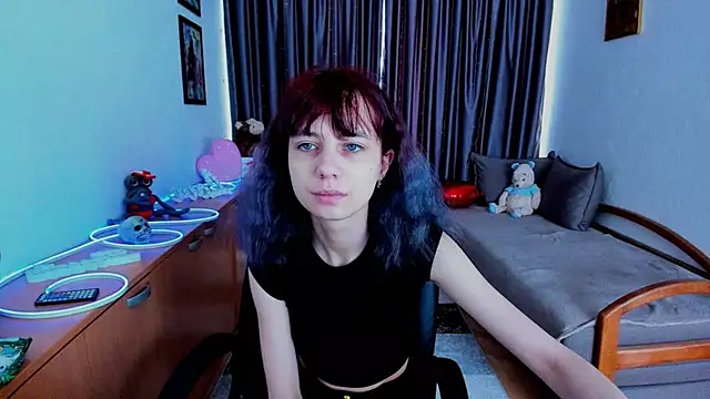MiniLysii online show from 06-12-26, 05:49