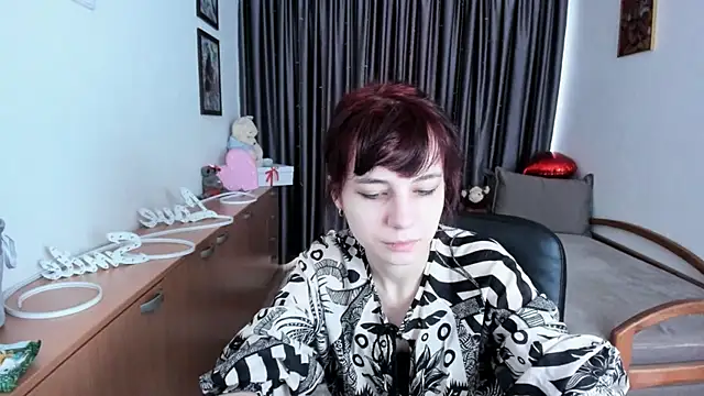MiniLysii online show from 05-17-26, 05:40