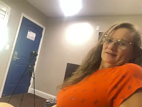 milfandyoungin online show from 05-06-26, 02:59