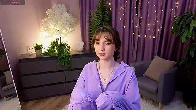 LouiseEvans online show from 04-28-26, 11:47