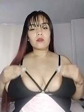 Snapshot of MiaKhaliFFa69 chatting on 07-08-26, 01:34 MiaKhaliFFa69 online show from 07-08-26, 01:34