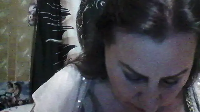 LoaqLovew online show from 05-17-26, 06:52