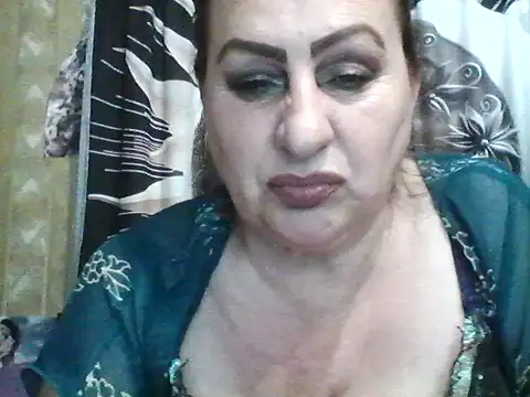 LoaqLovew online show from 06-17-26, 09:08