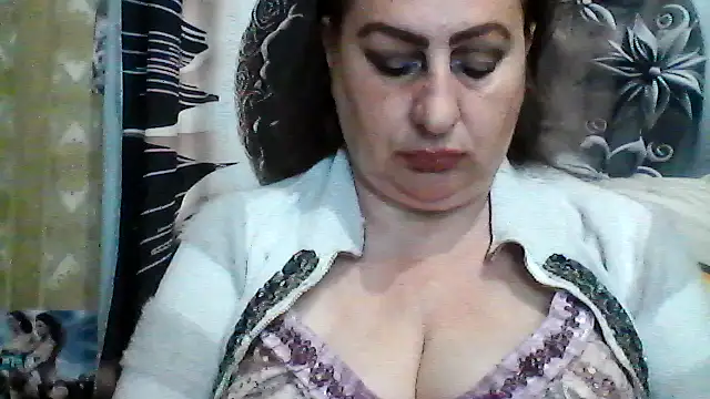 LoaqLovew online show from 05-16-26, 08:46