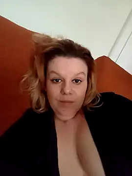 Maryquenn online show from 04-30-26, 09:49