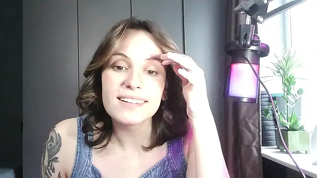 shy Miracle online show from 05-04-26, 01:58