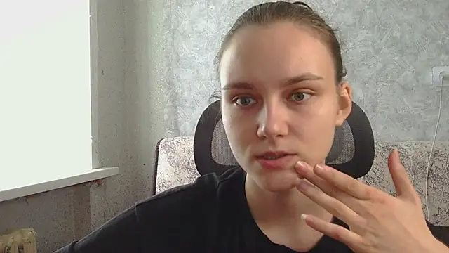 DolcezzaCream online show from 05-30-26, 11:05