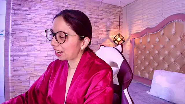 Snapshot of stephaniesun_ chatting on 07-19-26, 12:57 stephaniesun online show from 07-19-26, 12:57