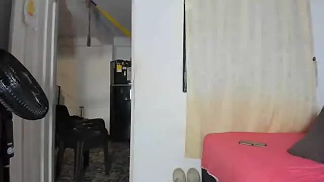 Lara vela online show from 07-22-26, 10:39