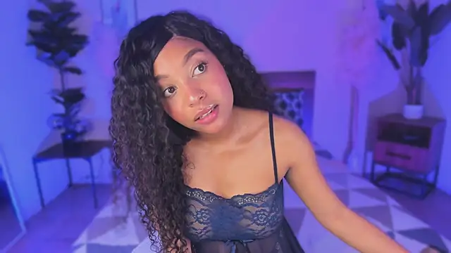 Lynncute online show from 05-02-26, 03:45