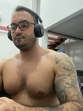 Nicanor 21 online show from 04-25-26, 02:14