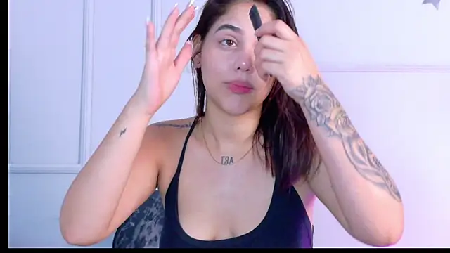 CuteWofy  online show from 06-10-26, 11:44