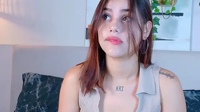 CuteWofy  online show from 06-03-26, 11:44