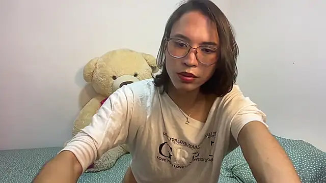 Snapshot of LONDON_ROSE chatting on 06-26-26, 09:20 LONDON ROSE online show from 06-26-26, 09:20