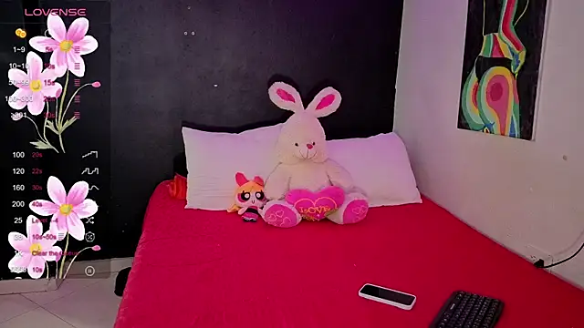Snapshot of LIA_CARTERR chatting on 06-19-26, 04:13 LIA CARTERR online show from 06-19-26, 04:13