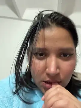 Sunshine Mila online show from 04-25-26, 01:08