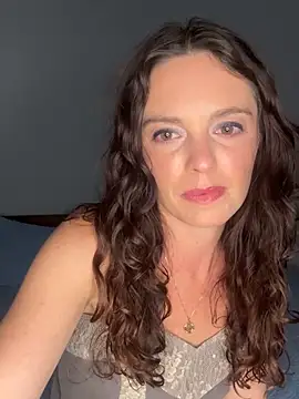 violette rose online show from 04-24-26, 11:51