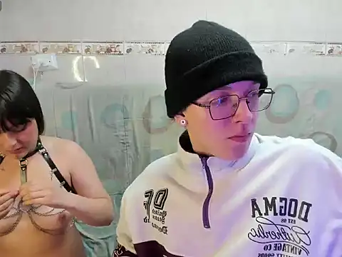 Snapshot of Jinnbooky chatting on 06-04-26, 04:50 Jinnbooky online show from 06-04-26, 04:50
