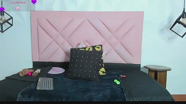 isa cute 1 online show from 06-15-26, 07:35