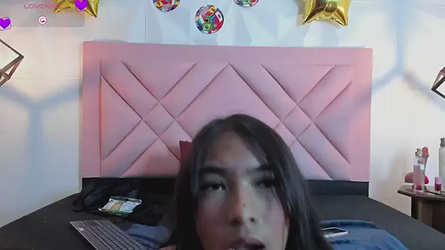 isa cute 1 online show from 06-24-26, 08:17